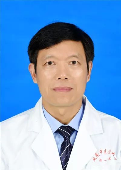 注意男性出现这3个症状需警惕,男人会出现两种异常的症状