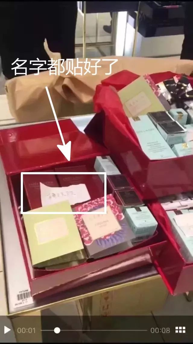 让明星惭愧的朋友圈代购：为了卖个假包，他们盖了一座影视城