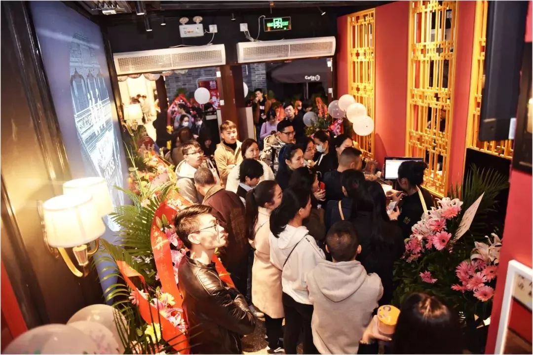 三街两巷南宁团购火锅,南宁三街两巷网红打卡地火锅