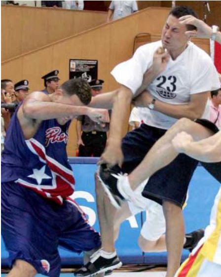 江湖从此无飞刀，八一再无李团长，中国男篮却多了一位将帅。