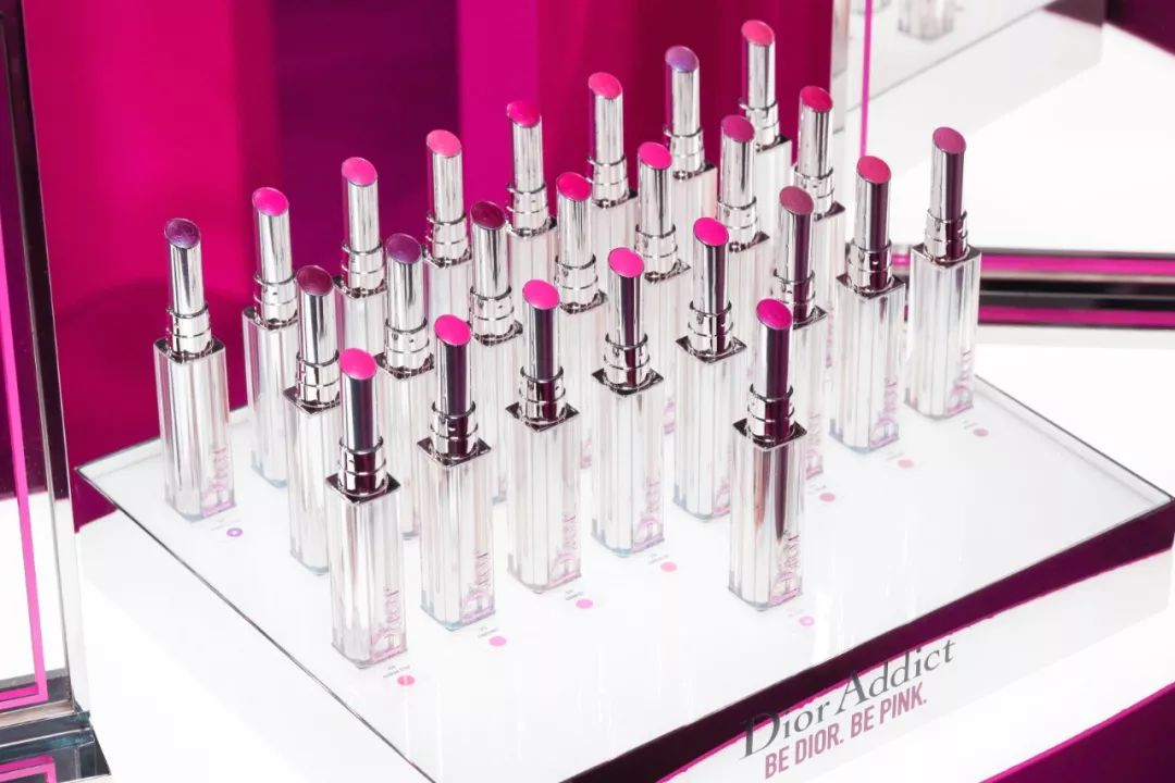 卡拉迪瓦伊女星,卡拉迪瓦伊dior星耀唇膏