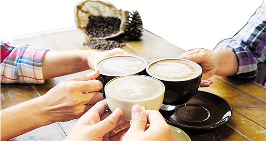 小镇青年偏好购买什么品类,小镇青年居多卖什么好