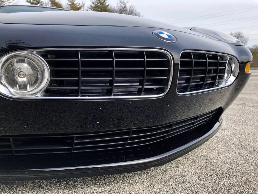 宝马z8价格多少人民币,宝马z8敞篷跑车价格