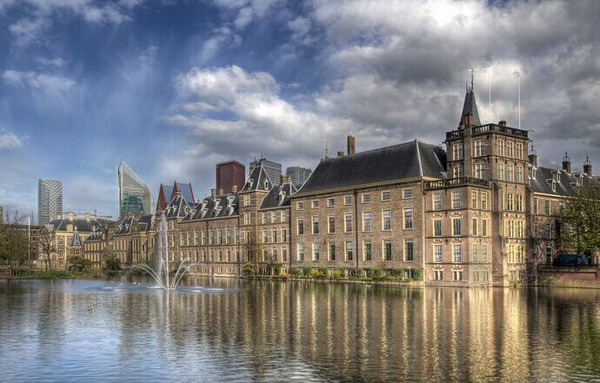 荷兰海牙皇宫,肃穆城市