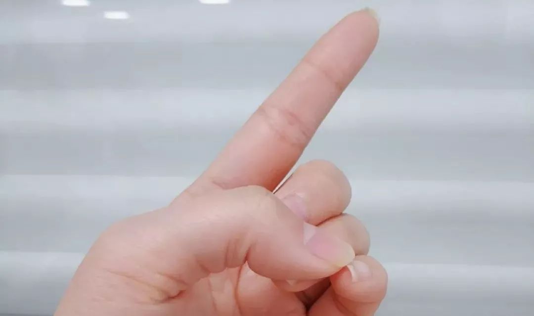 手上的青筋突然暴起代表什么意思,孩子吓到了手上有青筋是怎么回事