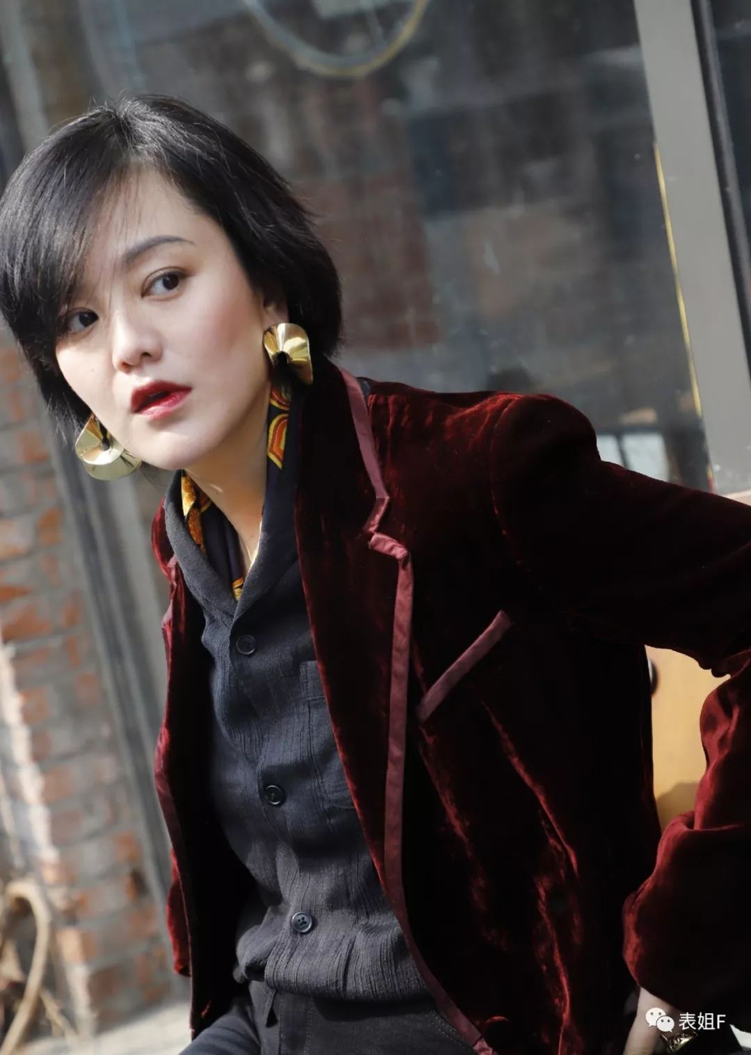 配饰年轻有气质,配饰发展大致分为几个阶段