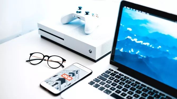 眼睛又涩又痒用什么眼药水,眼睛又干又痒滴什么滴眼液