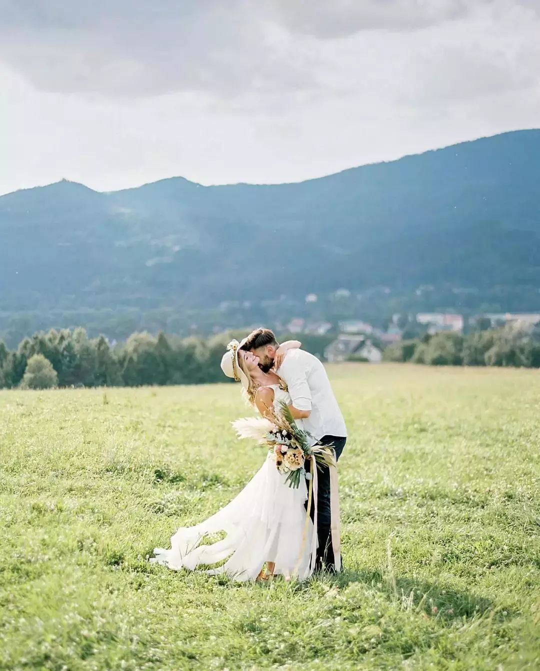 简单好看的婚纱画法,婚纱照五套风格穿搭推荐