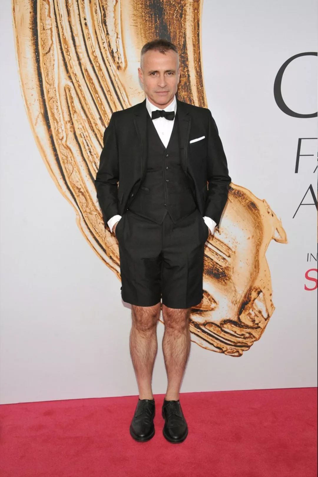 thombrowne最经典单品,thombrowne衣服真假辨别