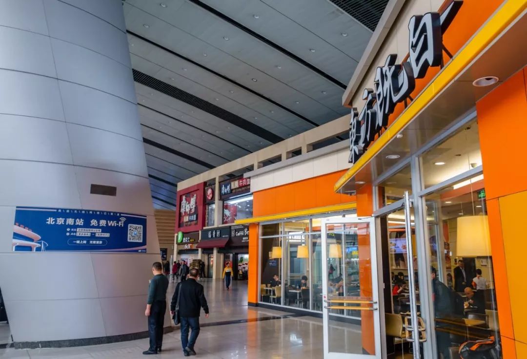 去天津坐飞机方便吗,聪明的人坐高铁