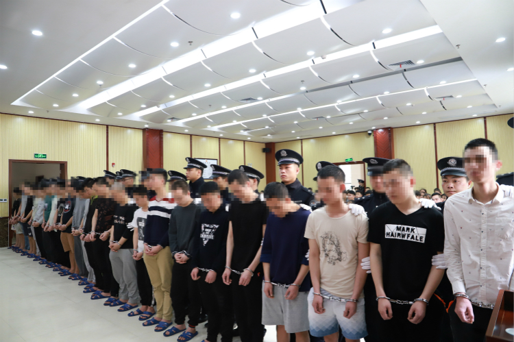 扫黑除恶｜宾阳集中宣判17起电信网络诈骗案件33人获刑