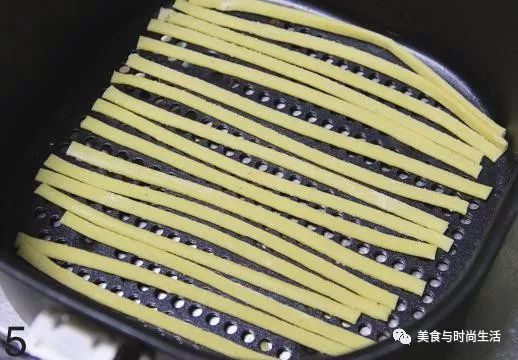 虾味薄脆小饼,酥脆虾味虾条