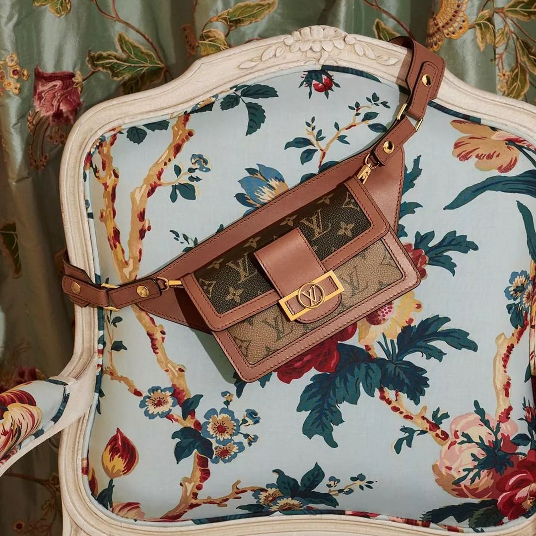 最近很火的一款包,今年爆火的包