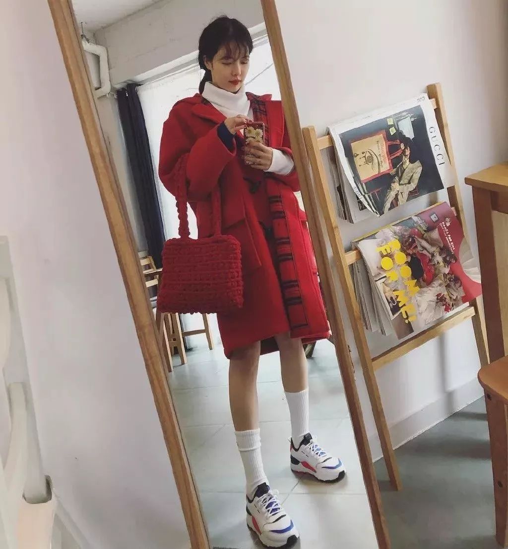 公布恋情被公司开除背假香奈儿都能带货说她是“人间毒药”我服!