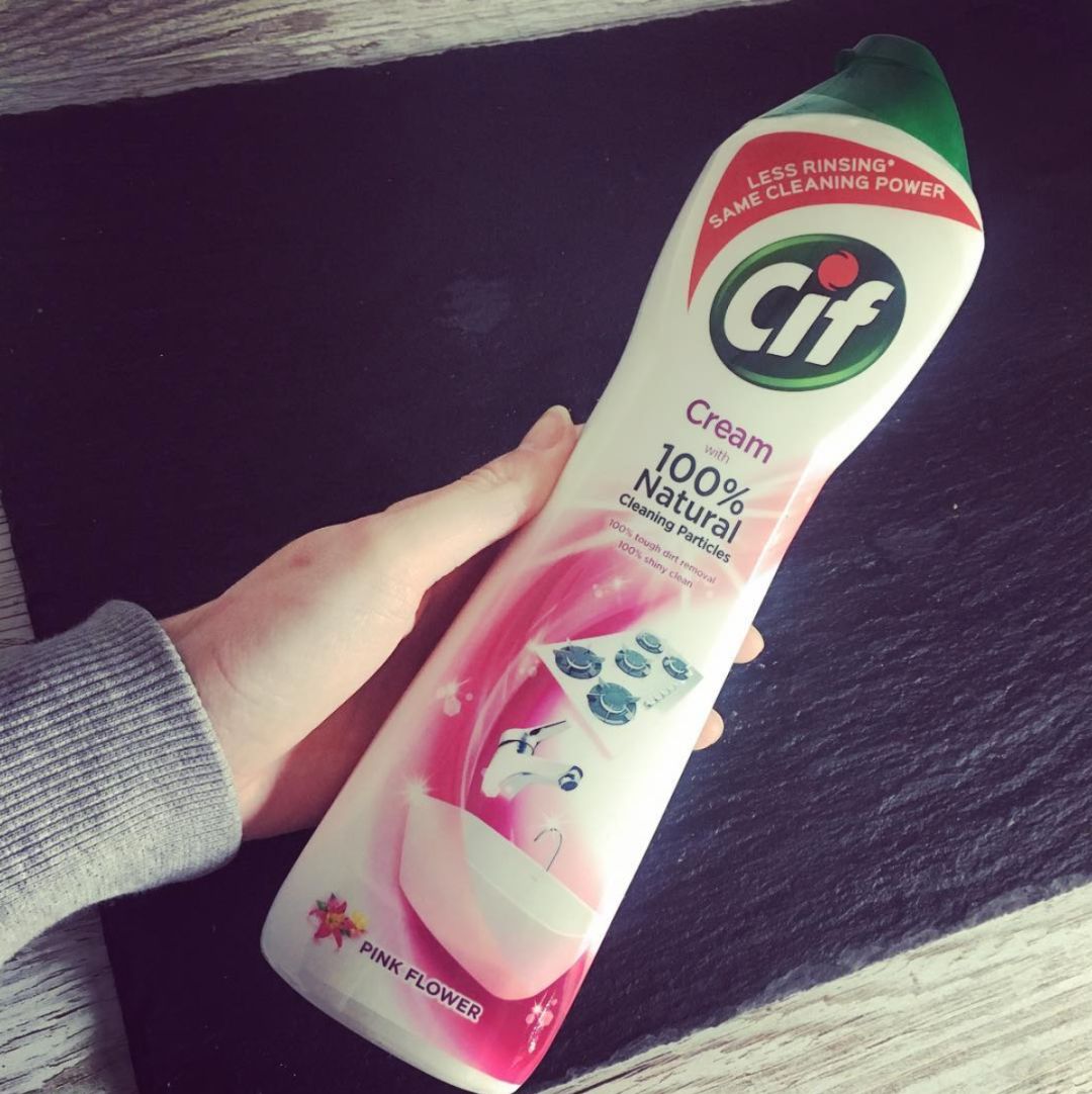 去污“高科技”!焦黑锅底、油垢、霉菌,喷一喷全消失