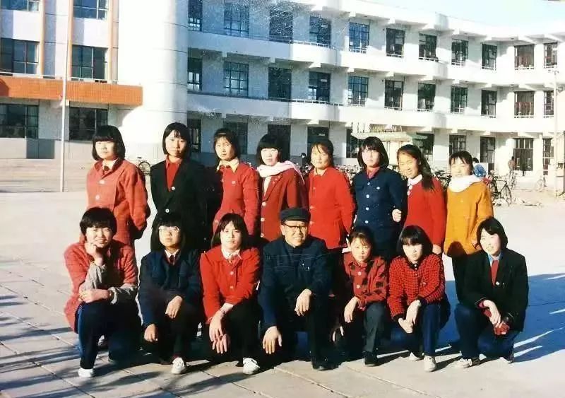 怀念我曾经在学校度过的日子,我怀念在高中的那段时光