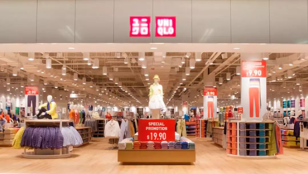 模仿海澜之家男生,模仿优衣库的店