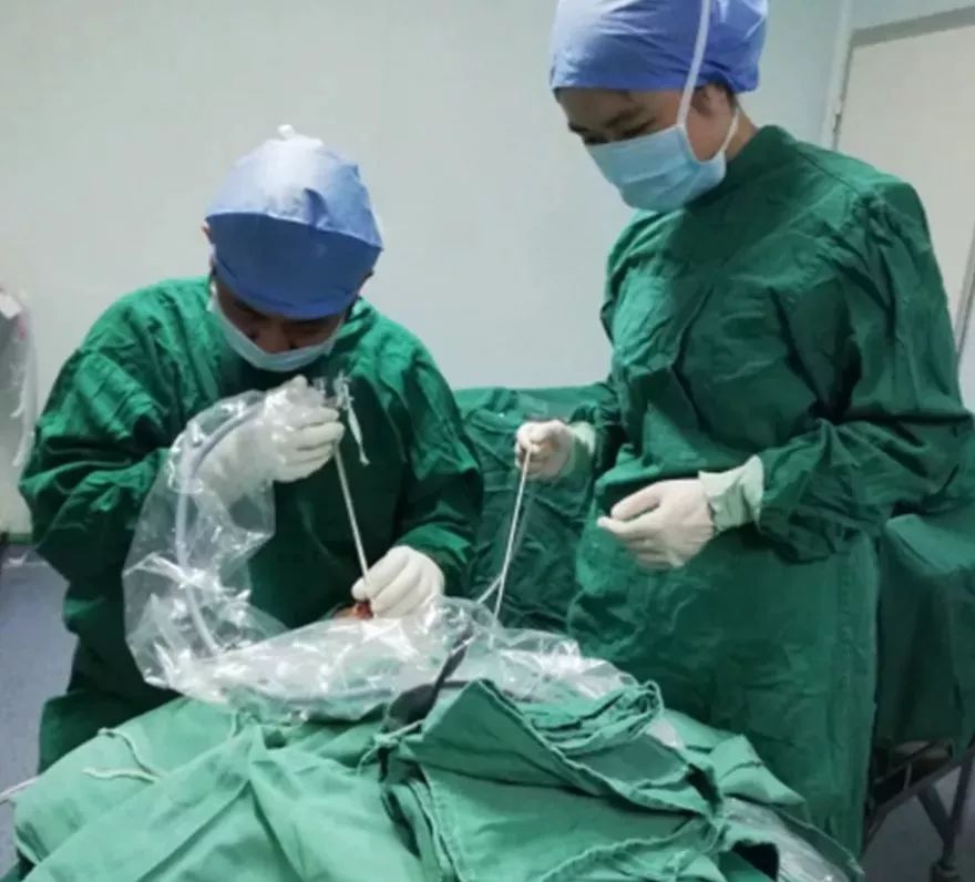 1岁娃连吐四五天，最后竟要全麻手术！只因爸爸忽视了一句话……