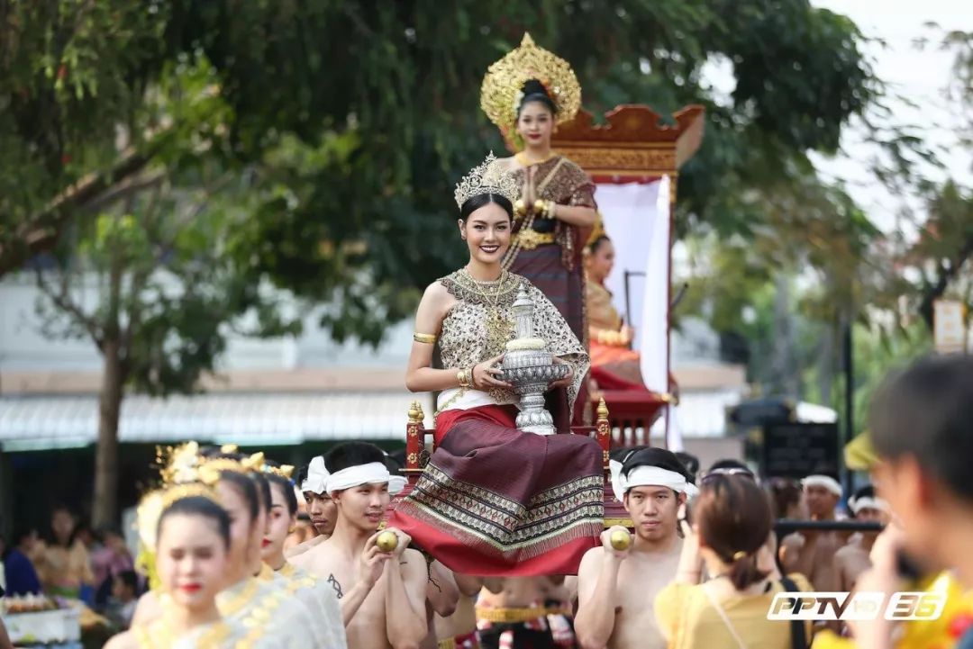 泼水节狂欢泰国,19年清迈泼水节真的太爽了