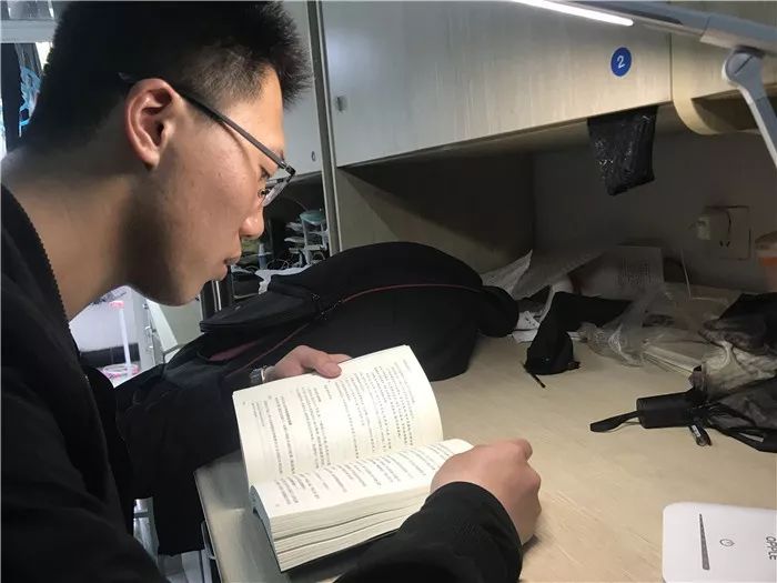 脑瘫男孩超一本线104分,脑瘫少年高考623分他是如何做到的