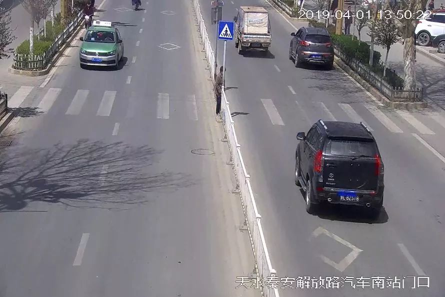 交通违法曝光台案例,交通违法曝光台