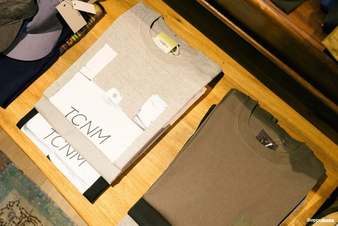 香港一家“户外选货店”店主跟我说：我就想做“无法定义”的风格