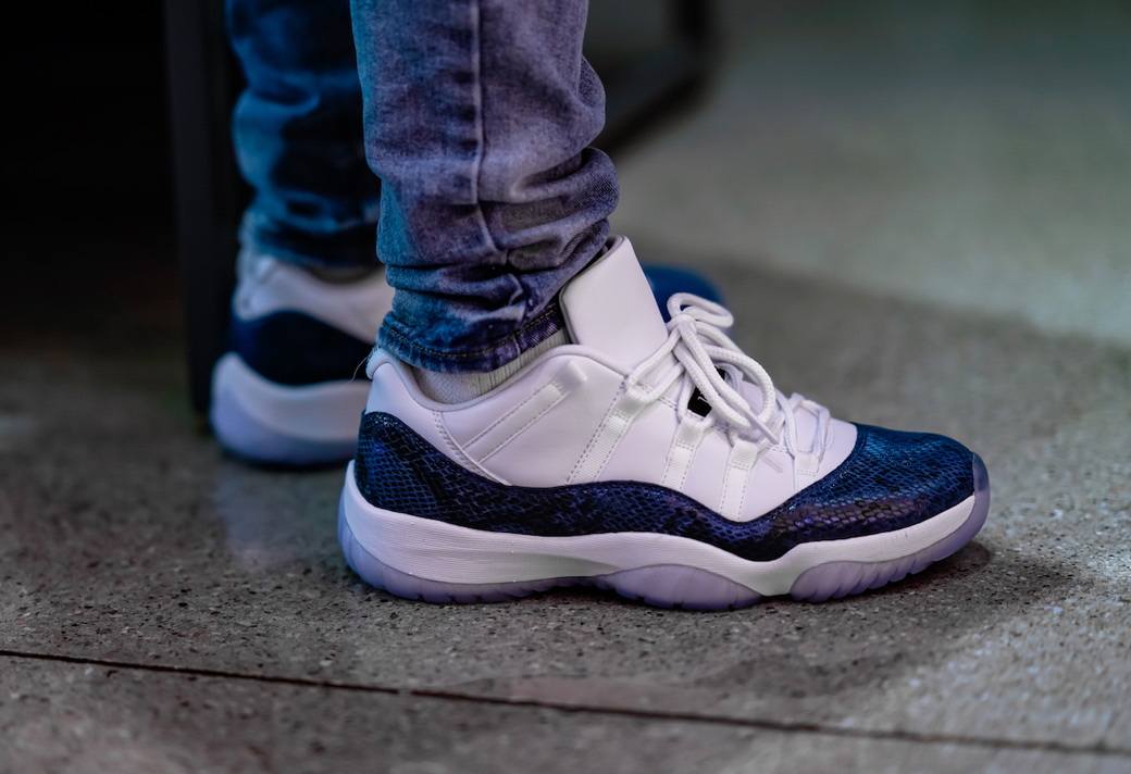 airjordan11经典配色,airjordan11蓝蛇高帮上脚