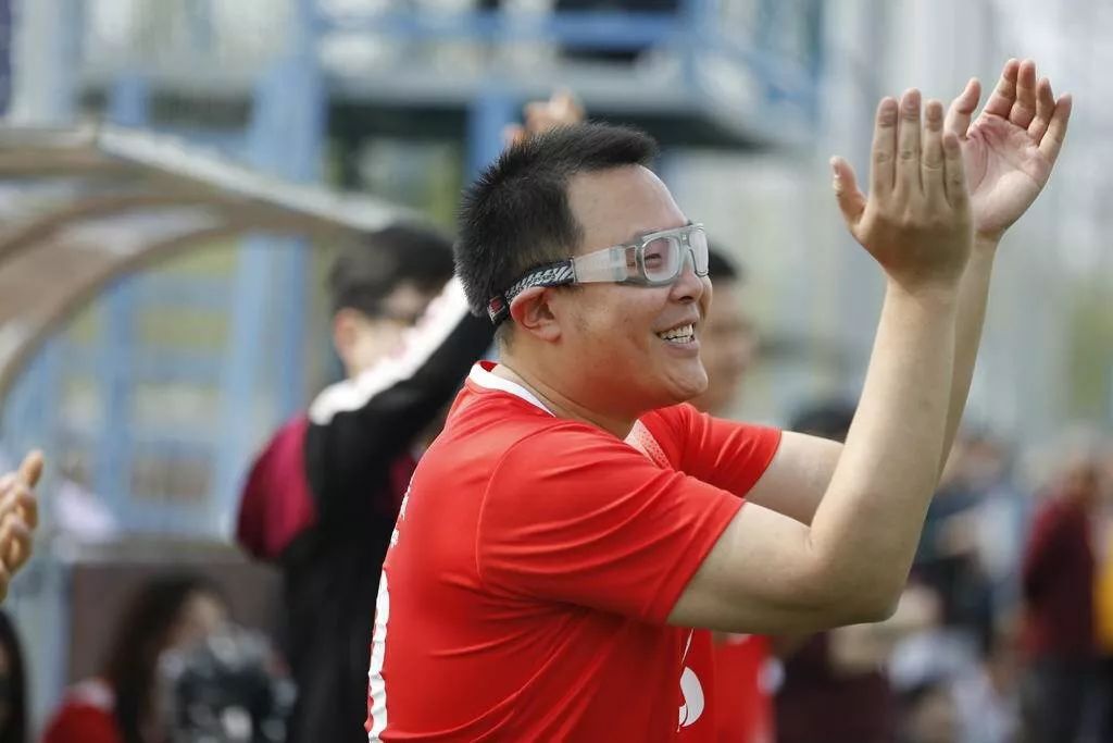 鸣锣开赛,鸣锣开市时刻中国公募