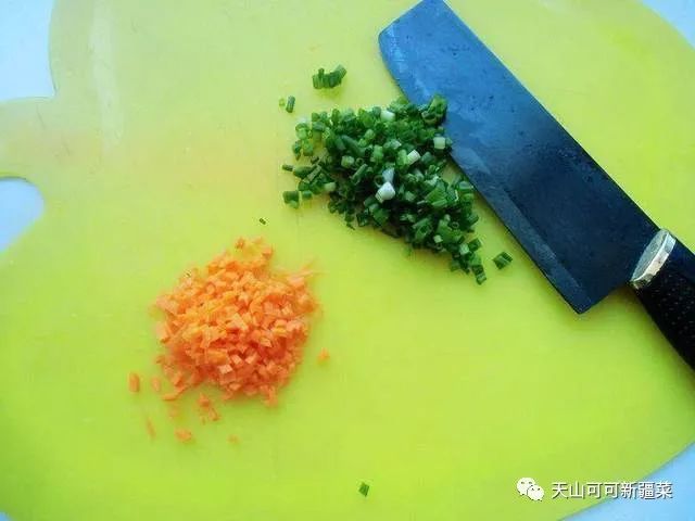 剩饺子怎么做和新包的一样,剩馅除了馅饼饺子包子还能做什么