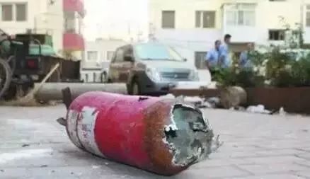 干粉灭火器过期了如何处理,车上灭火器过期怎么处理