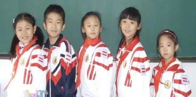 中国少年先锋队礼仪,少年先锋队礼仪规范手抄报