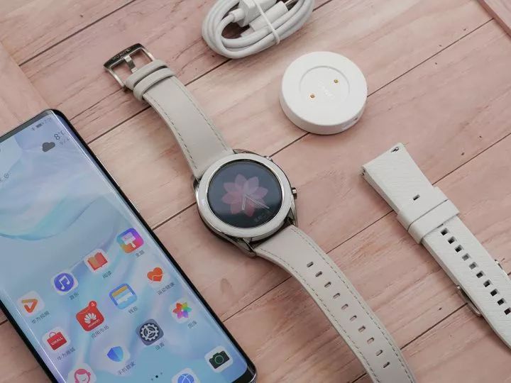 华为huaweiwatchgtrunner,华为手表watchgt雅致白测评