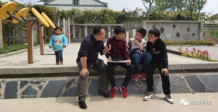 蹲点采访环卫工人8小时工作,蹲点采访