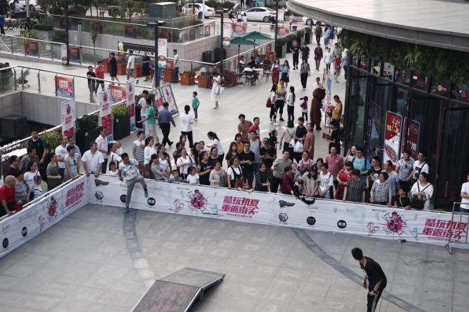 西安这些年各种奇葩事,出门见到的奇葩事