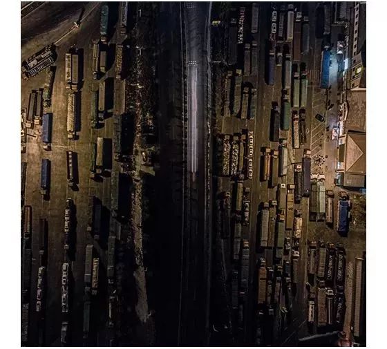 看直播卡车司机,卡车司机路上直播