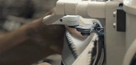 aj1和yeezy冰蓝哪个好,aj1和yeezy谁值得买