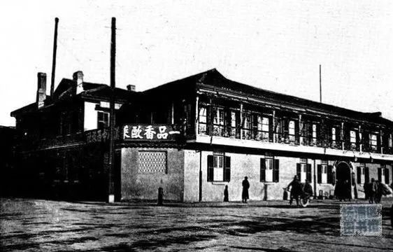 上海西餐炸猪排土豆色拉,炸猪排罗宋汤