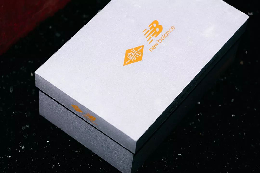 说到NewBalance，我第一个想到的还是余文乐