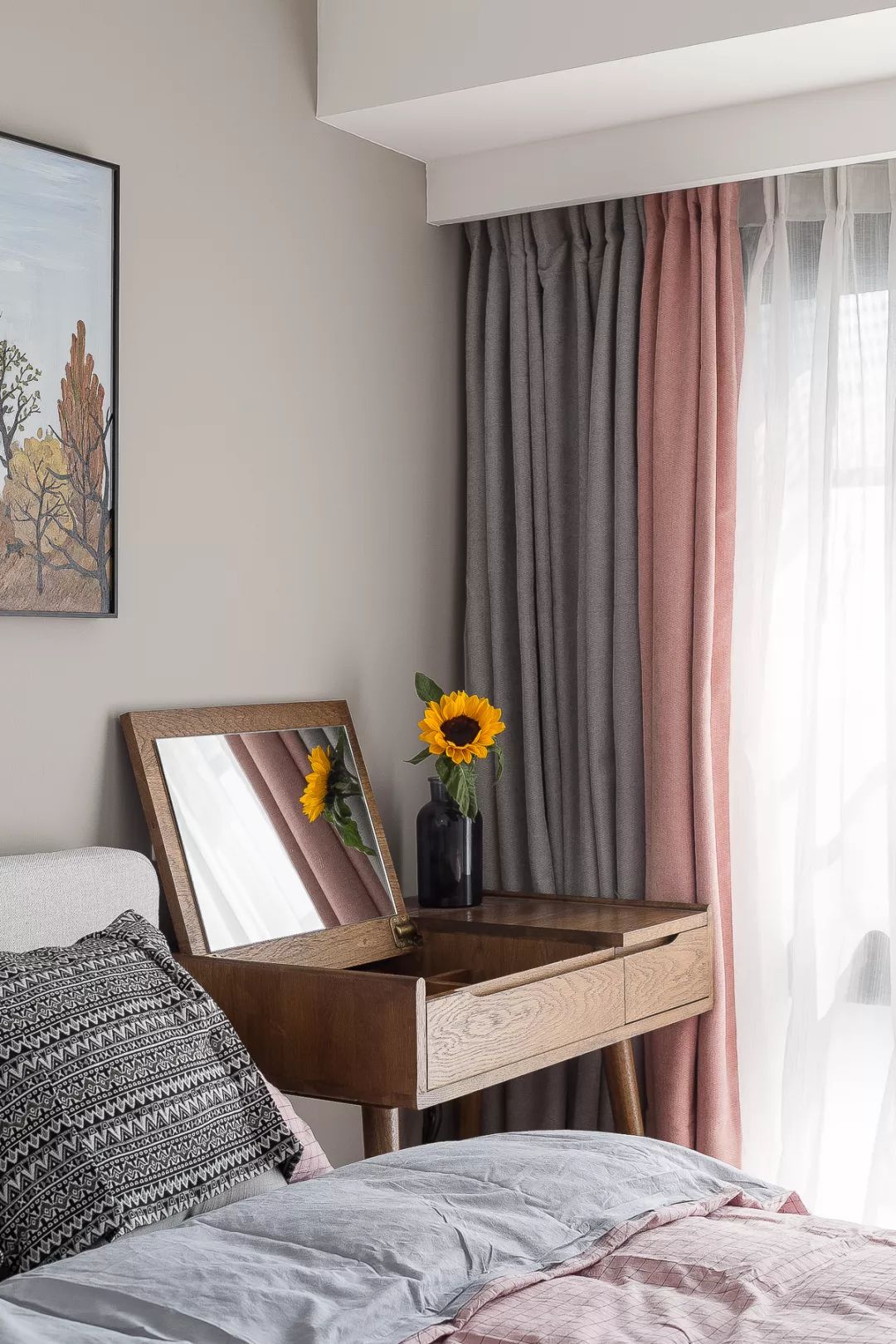 无主灯轻奢风装修电视墙,北欧轻奢客厅无主灯