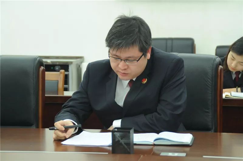 新密：＂服务大局我们干什么、怎么干＂大讨论活动