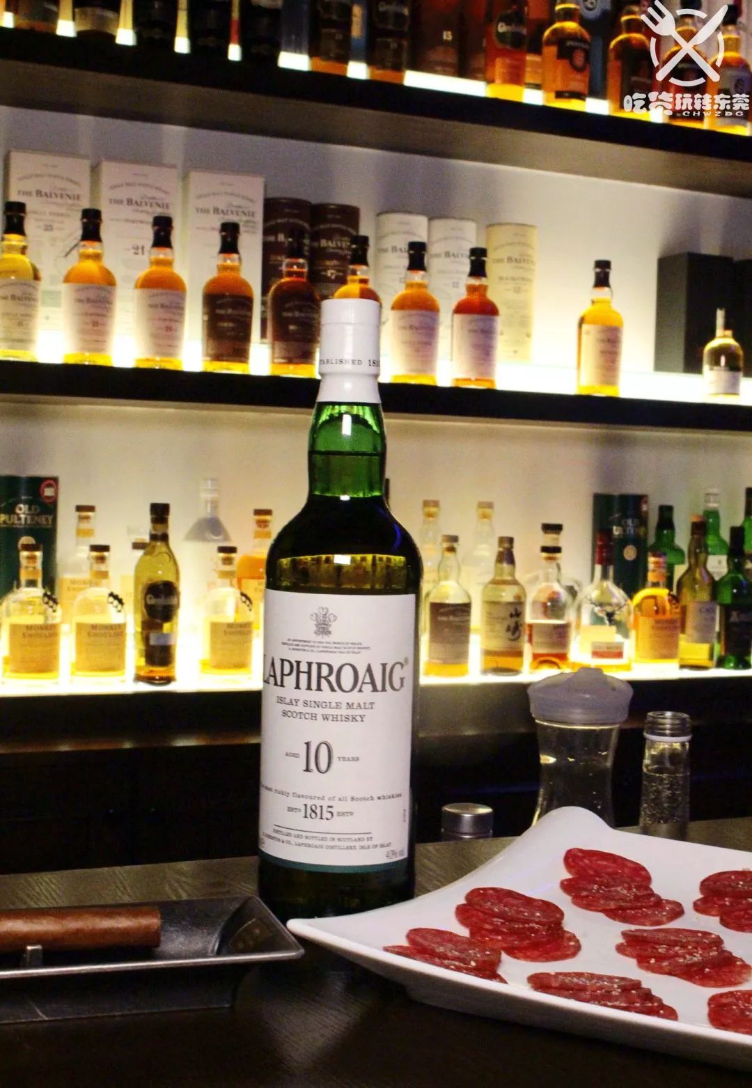 隐藏的威士忌酒柜,隐藏很深的酒