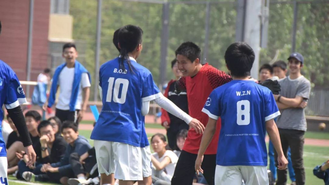 战报|王钟楠朱元易破门，李心研神奇门球吊射，明德3:0完胜至善获得第九届书院杯男足总冠军