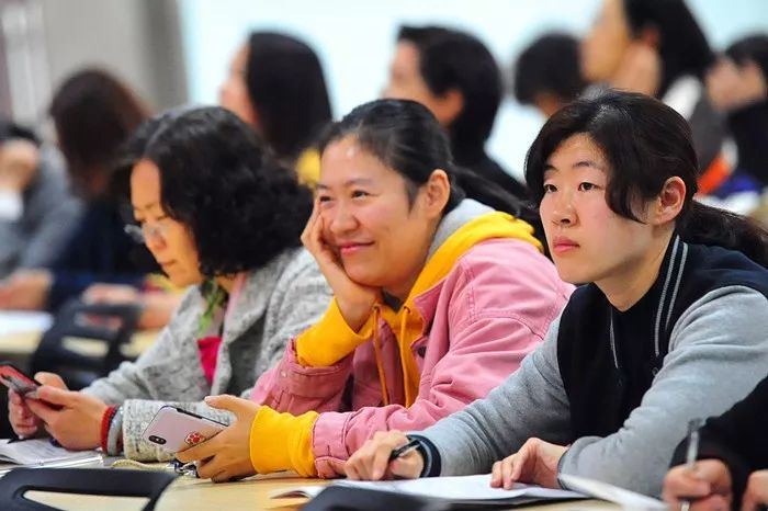 2022年郑州公开招聘教师公告,河南郑州外国语2021招聘教师