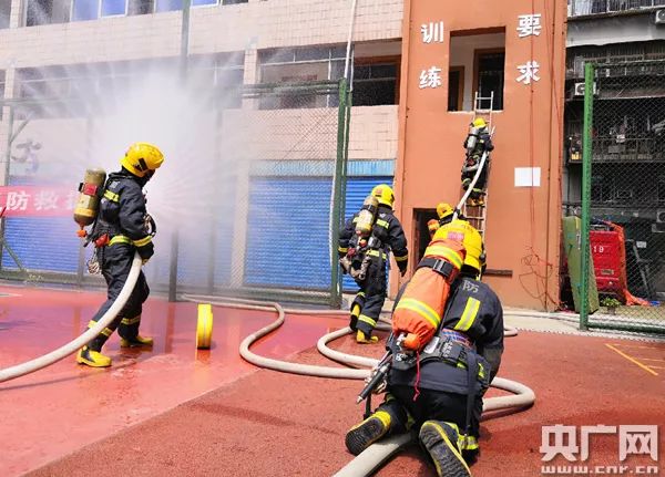 追梦火焰蓝消防指战员,追梦火焰蓝森林消防