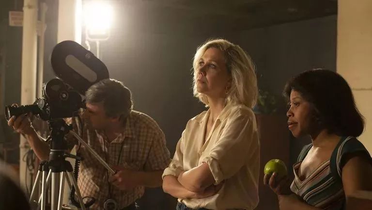 女演员拍吻戏紧张,女演员是如何应对吻戏的