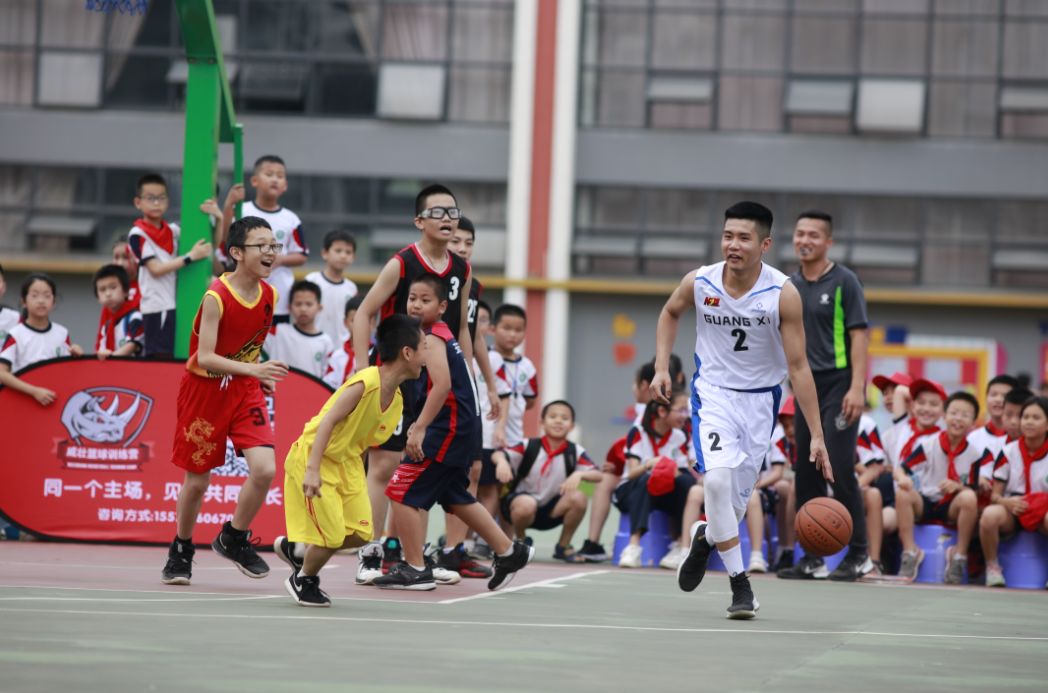 火红五月！一批批篮球大咖登录玉林，一场场体育盛宴等你入席~