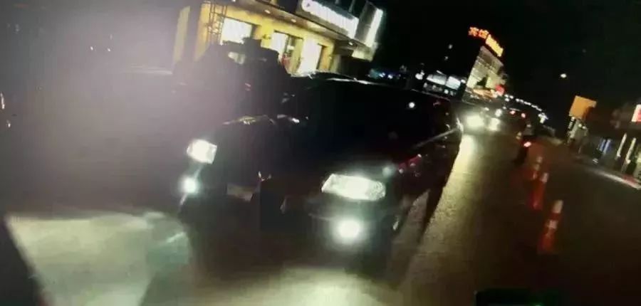 开车吃榴莲能查出酒驾吗,吃榴莲酒驾是真的吗