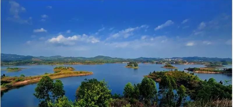 不必远行自有风景,不必远行在家度假