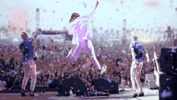 千年等一回演唱会最新,百年青春等一回完整视频