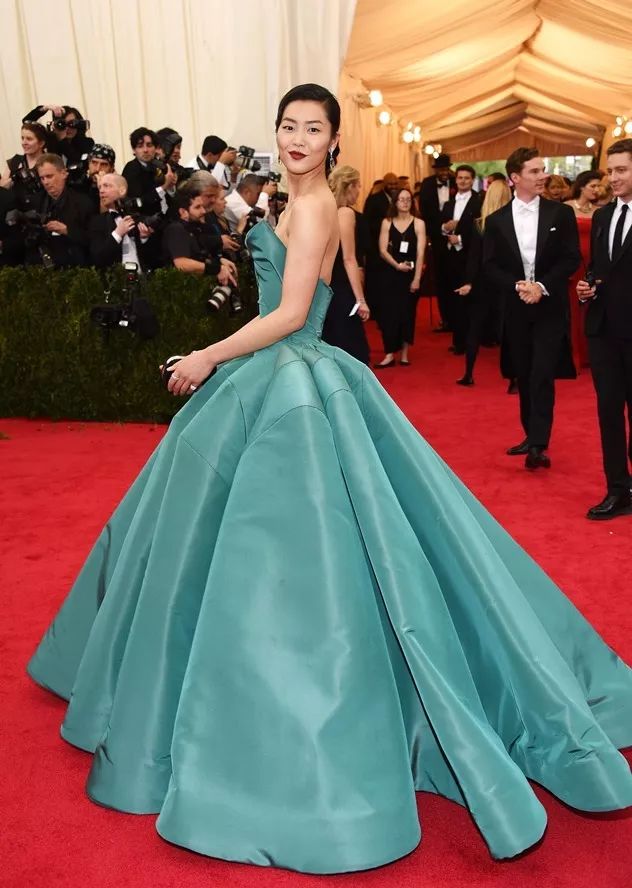 metgala撞衫,metgala惊艳造型